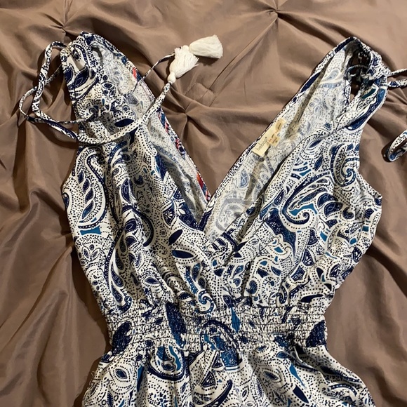 Romper size small - Picture 2 of 2